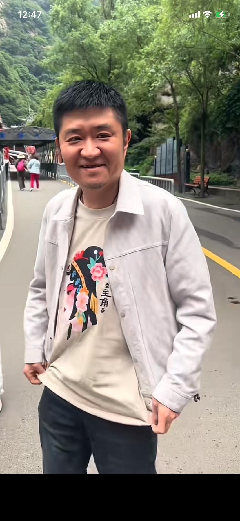 看到苗阜有一种感觉“圈子”真的很重要…曾经作为陕西地区有名的相声演员苗阜