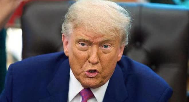 特朗普签署行政命令、授权用军事手段推翻马杜罗等人，本质上是把美国霸权凌驾于他国主