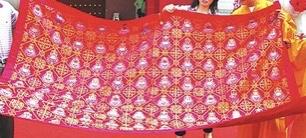 释永信被依法批捕近三月，其曾引发争议的16万云锦袈裟，如今终于有了明确去向！