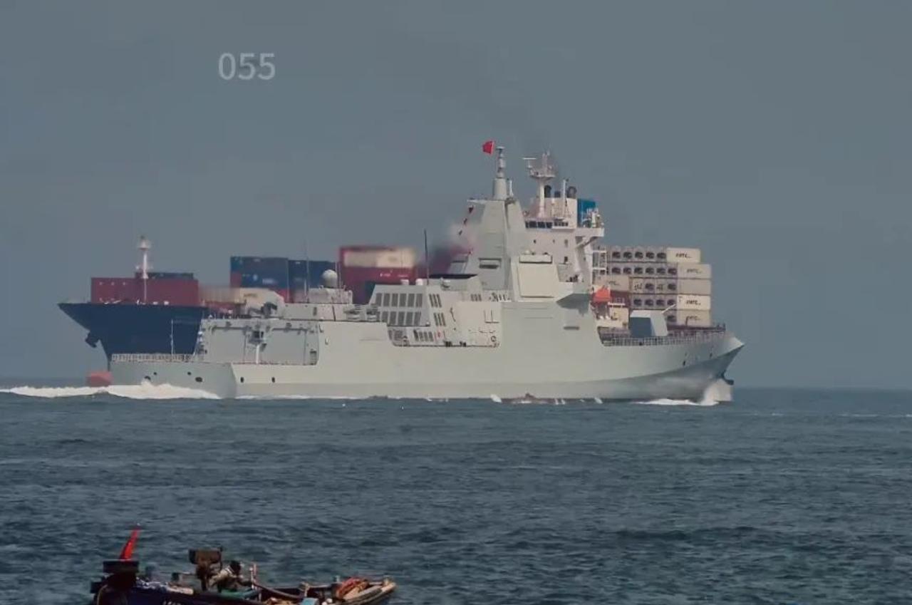 派军舰护航，看看美军敢不敢拦。美国派了超15艘军舰，试图在霍尔木兹海峡，对货