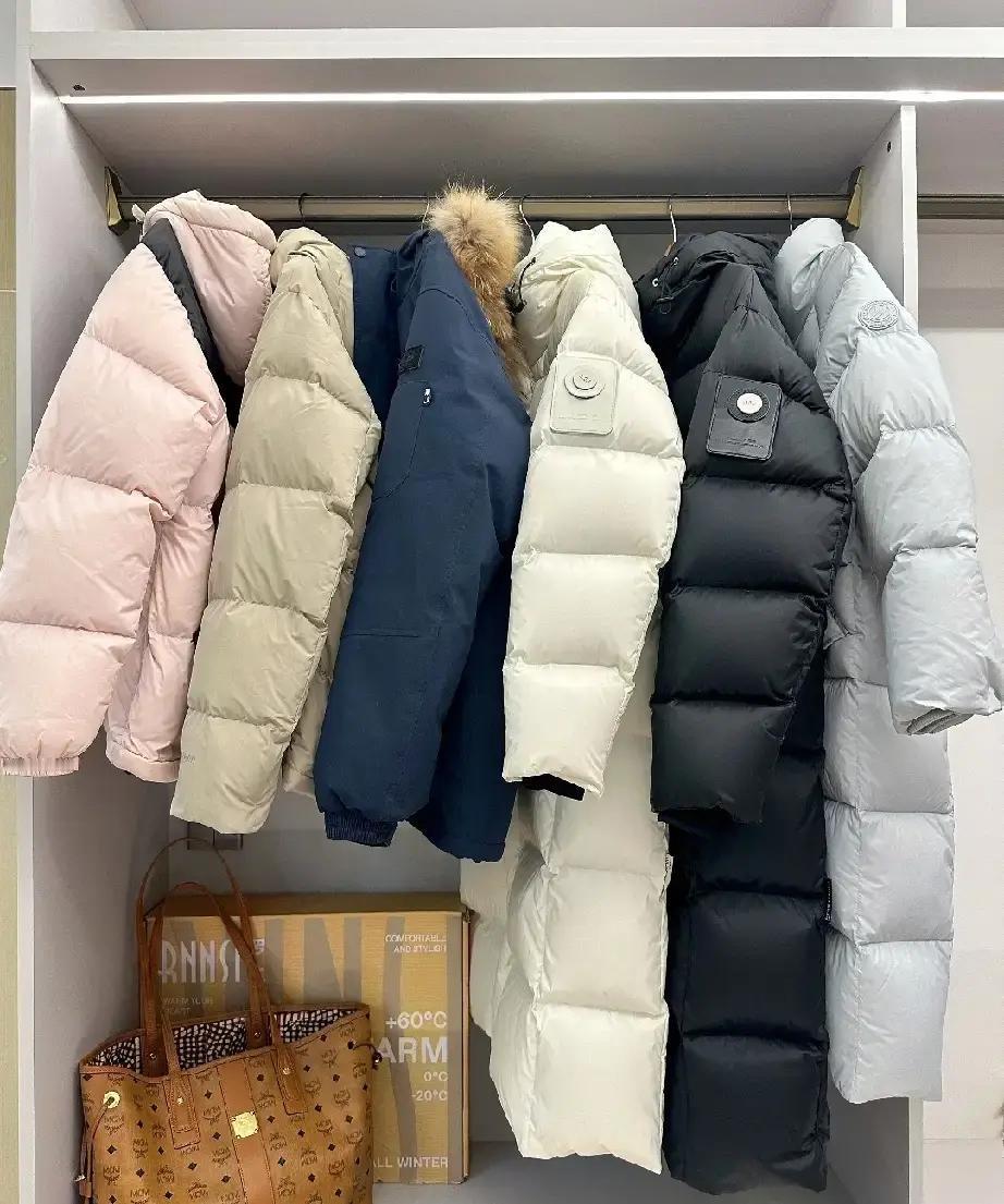 六件羽绒服过冬火了。小红书博主晒图，六件轮流穿，一件抵三件，省钱省衣柜。