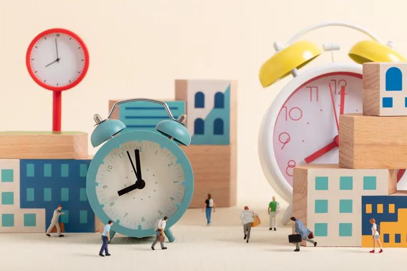 初八上班的我，就这样了谁懂啊家人们！初七还在走亲访友吃大餐，初八闹钟一响，直