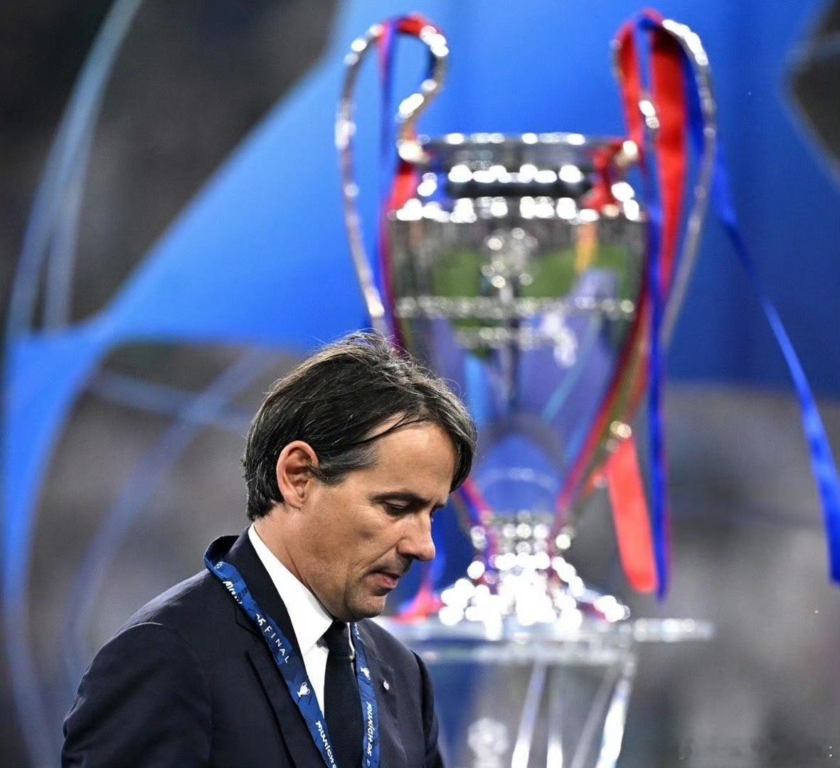 小因扎吉：欧冠决赛前就决定离开？绝对没有。事实是决赛两天后我在马洛塔家中见面。我