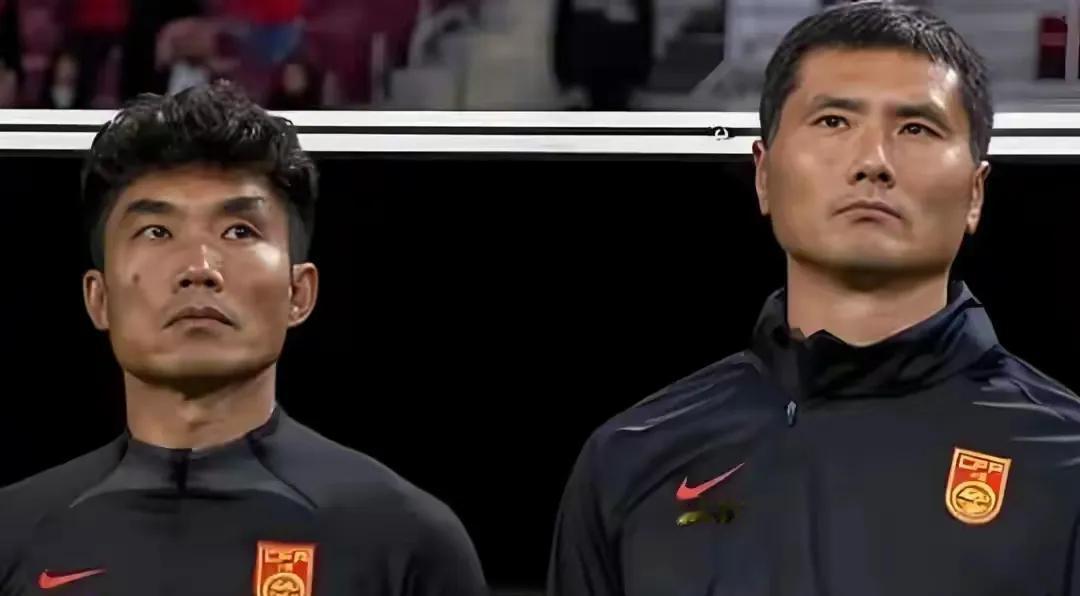 郑智终于决定不进国足教练组了，邵佳一执教青岛西海岸的成功让郑智醍醐灌顶，茅塞顿开