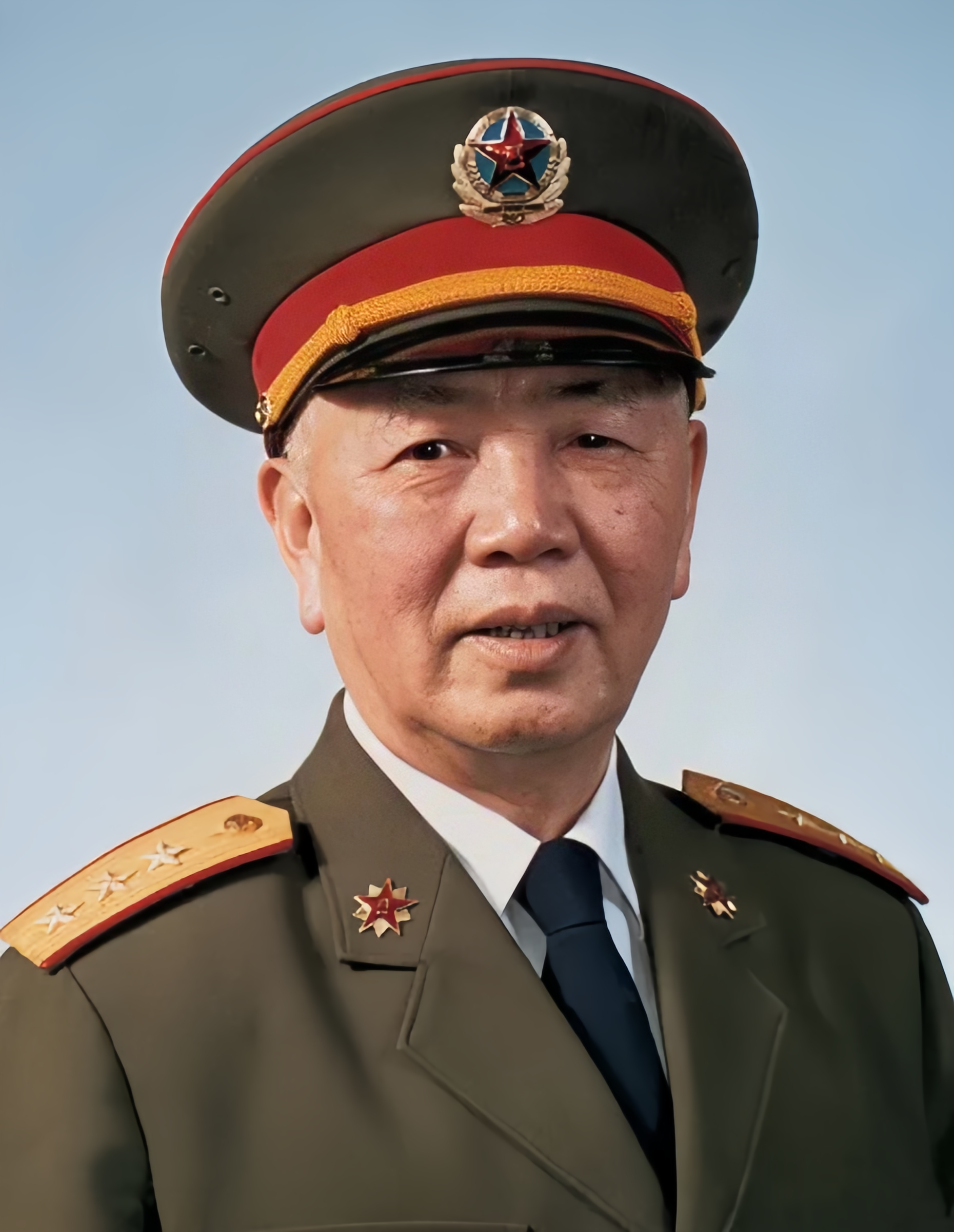 聂凤智是开国中将，是华东野战军第九纵队司令员，第27军首任军长。刘华清是开国少将