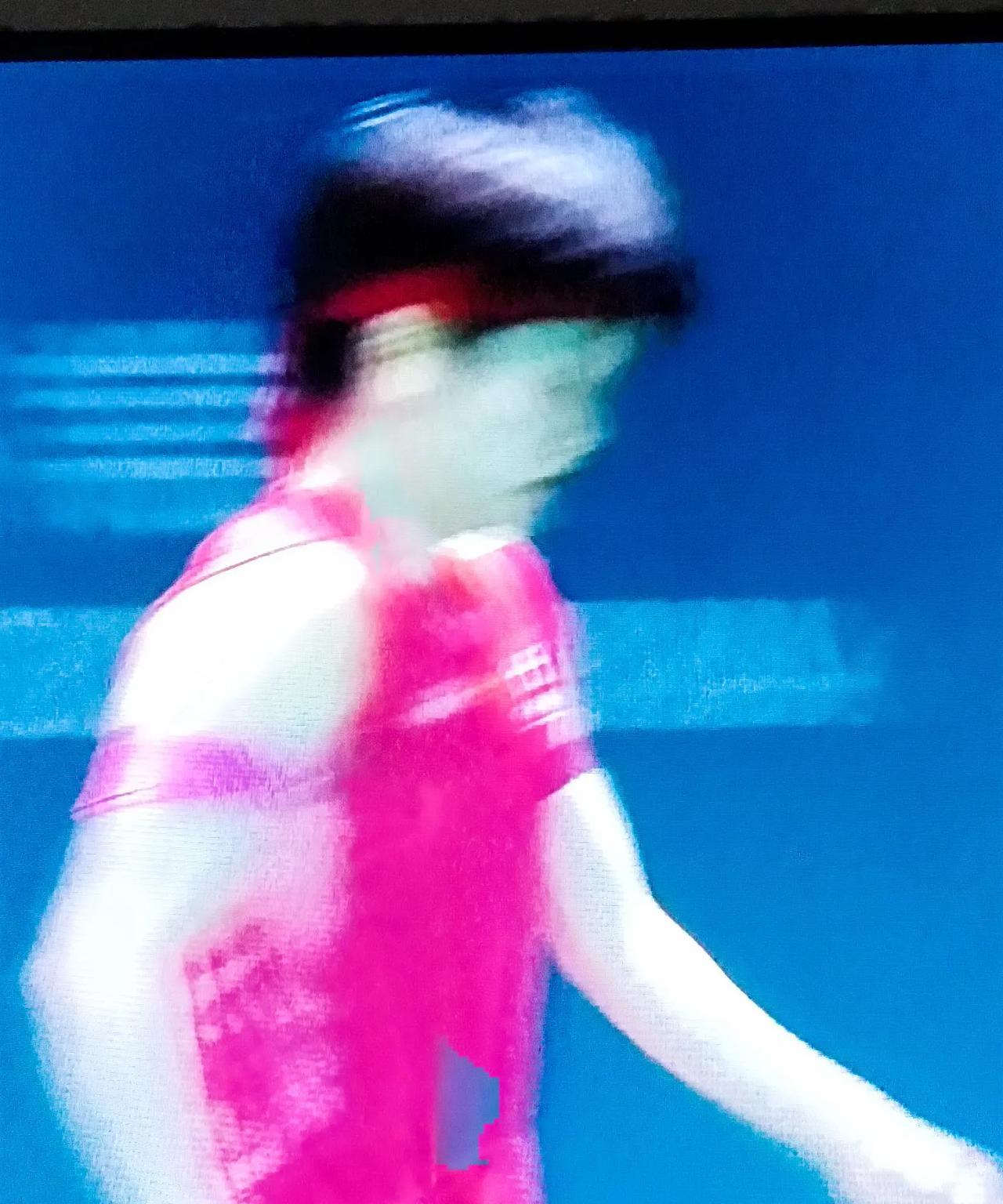 韩悦不在状态，王祉怡2:0勇夺冠军。第一局王祉怡的发挥明显好于韩悦，很快就以2