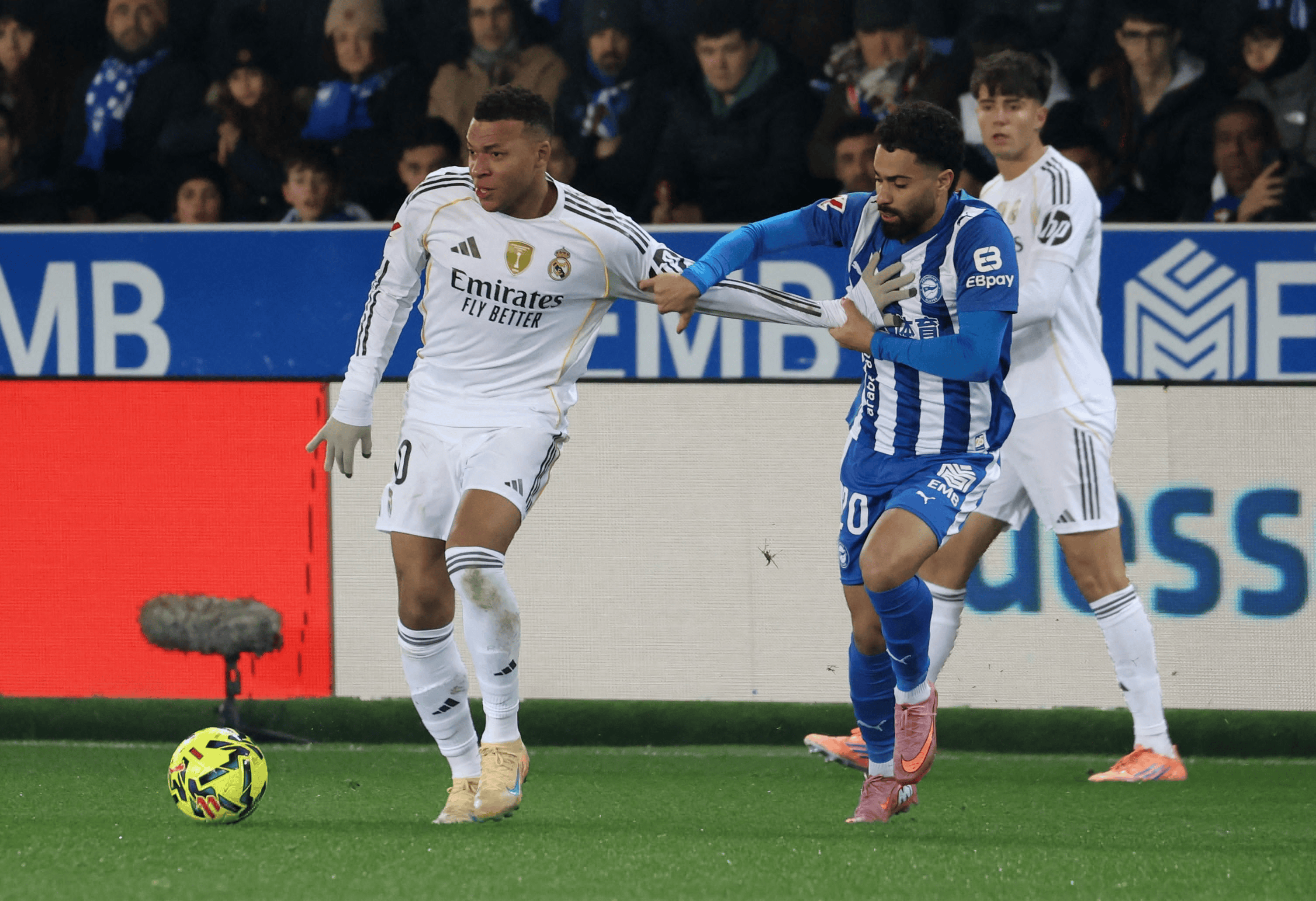 皇马球员单自然年进球榜: 姆巴佩距C罗的59球纪录仅3球