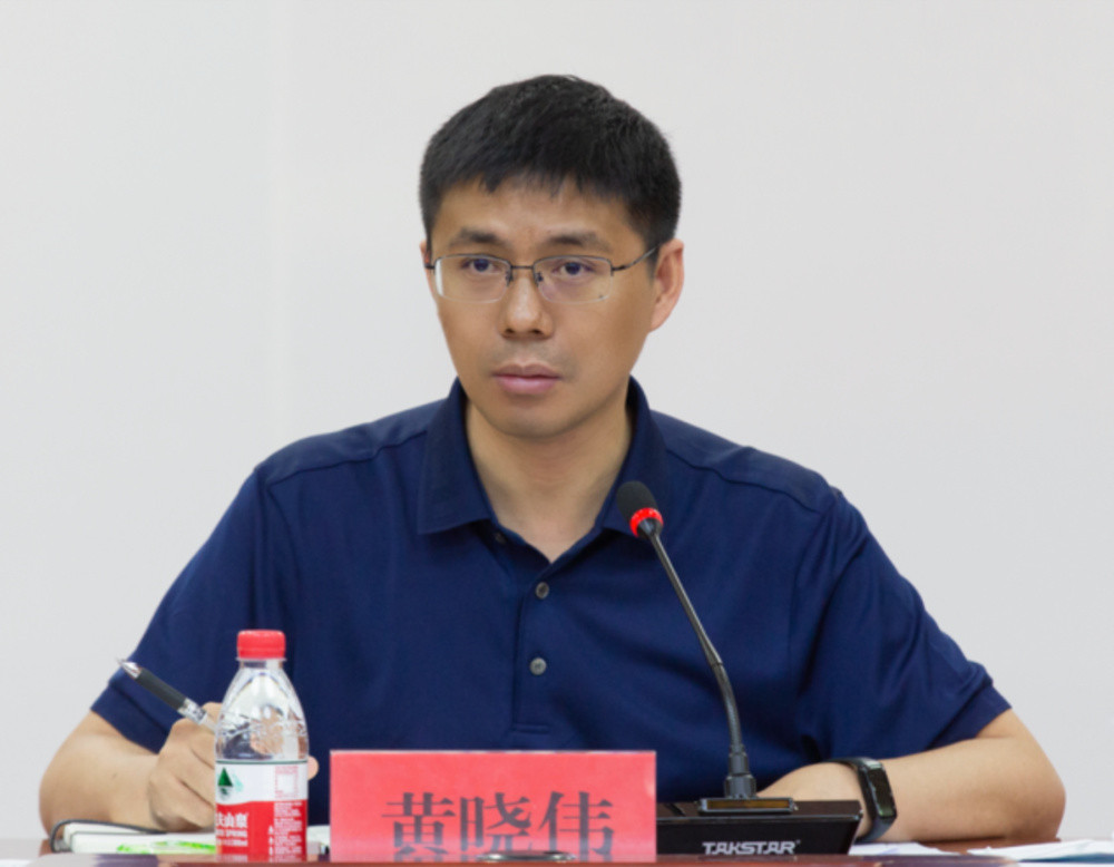 “80后”黄晓伟, 履新哈尔滨香坊区委书记