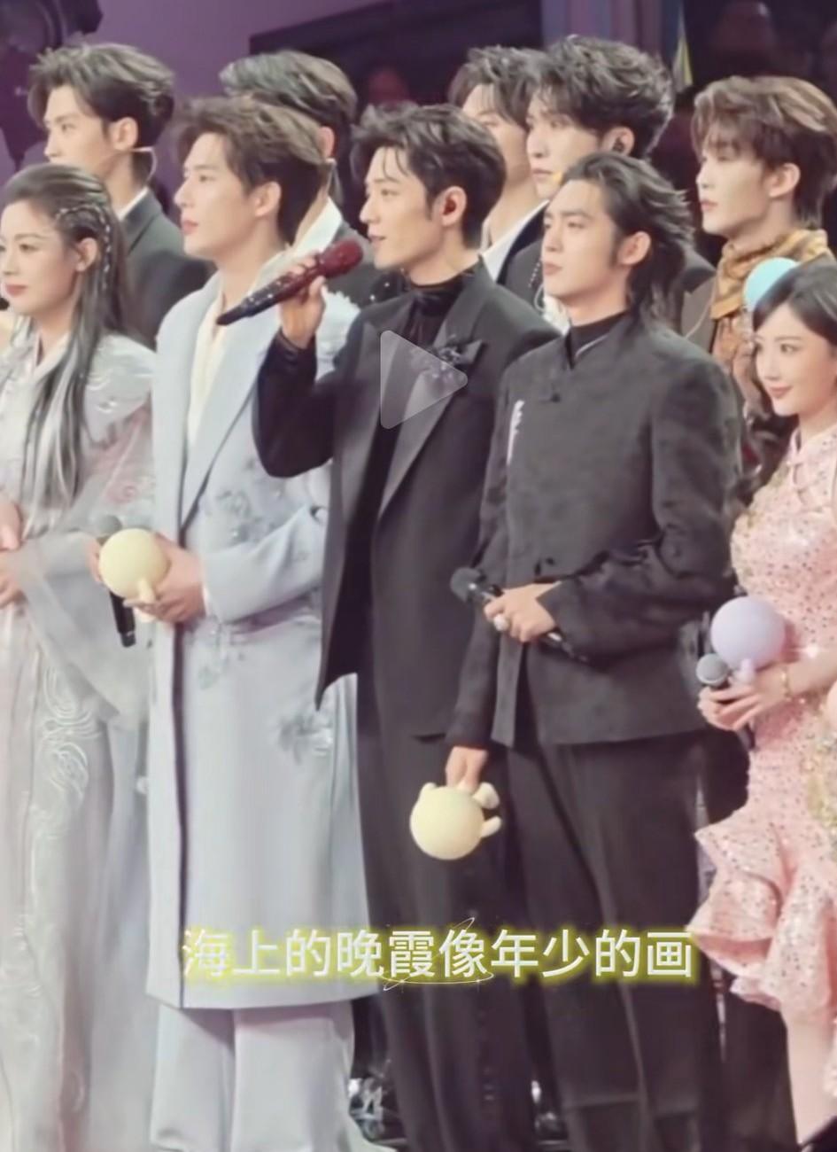 身高，才是内娱照妖镜！于适的181cm水分有多大，同框即真相！毛晓彤官方16