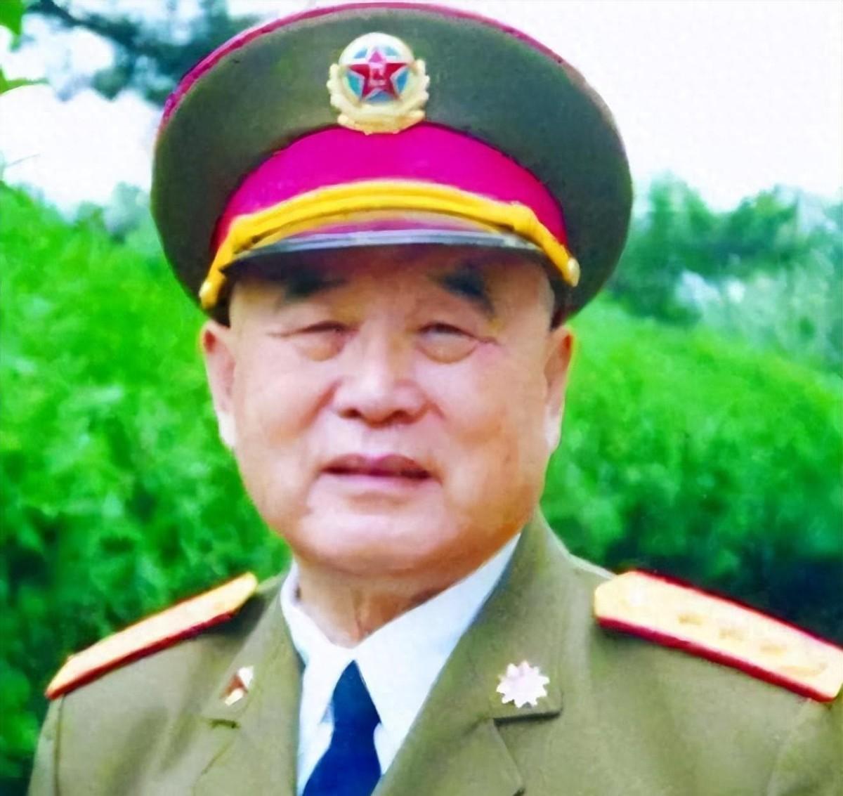 李德生早期默默无闻，究竟是哪两个原因让毛主席最终选择重用他呢？1968年仲夏，
