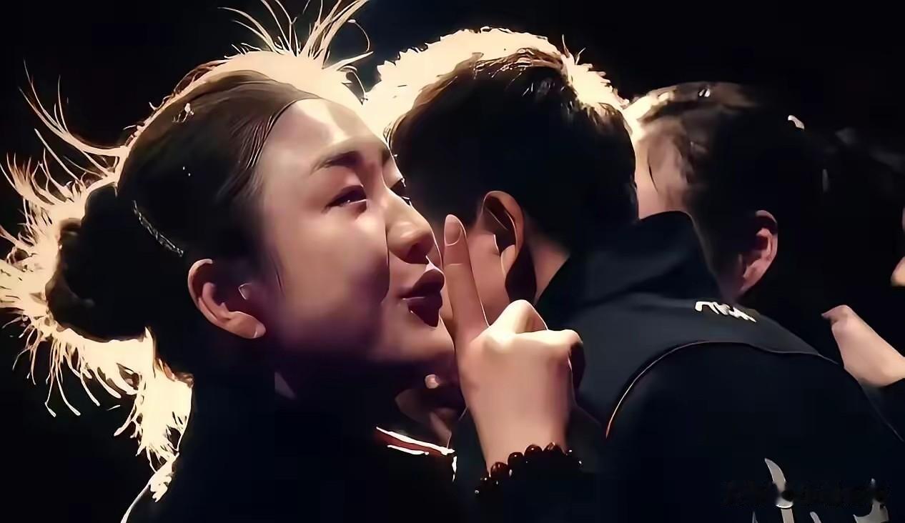 陈梦现在估计肠子都悔青了！她后悔的不是对着观众席竖起手指，也不是在夺冠时刻流