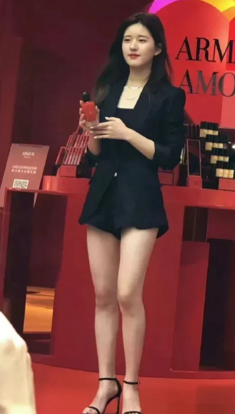 银河酷娱不放赵露思走，原因很简单，不是因为赵露思很会赚钱，而是只要去看名单就懂了