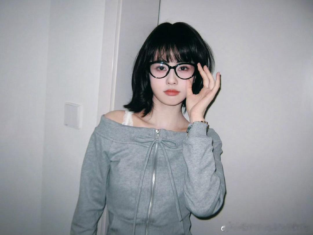 白鹿🥀白鹿王韵娜🦌白鹿每一个有色彩的瞬间每一缕光线我看得见若你