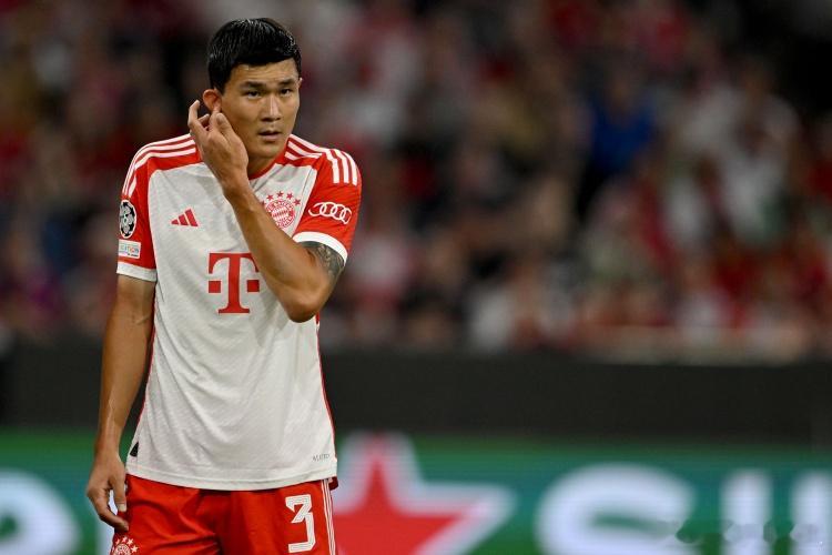 5000万欧买的！法尔克：蓝军有意金玟哉，拜仁希望收回部分转会费1月23日讯据