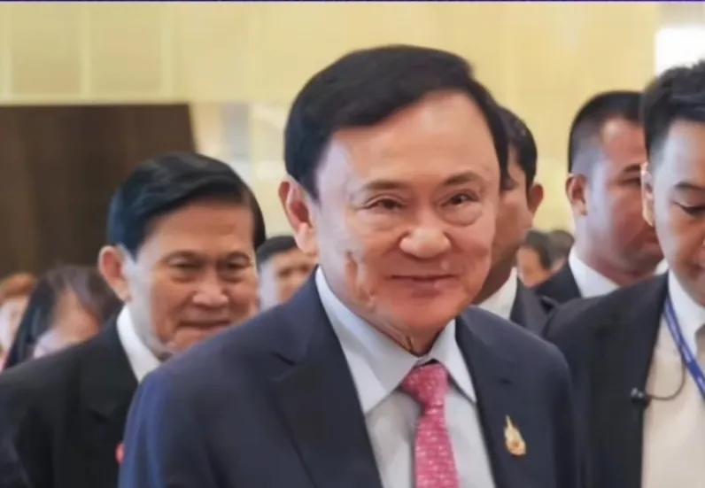泰国前总理他信在泰柬风波后首次露面，他信说，自己以前和洪森亲如兄弟，但是现在不再