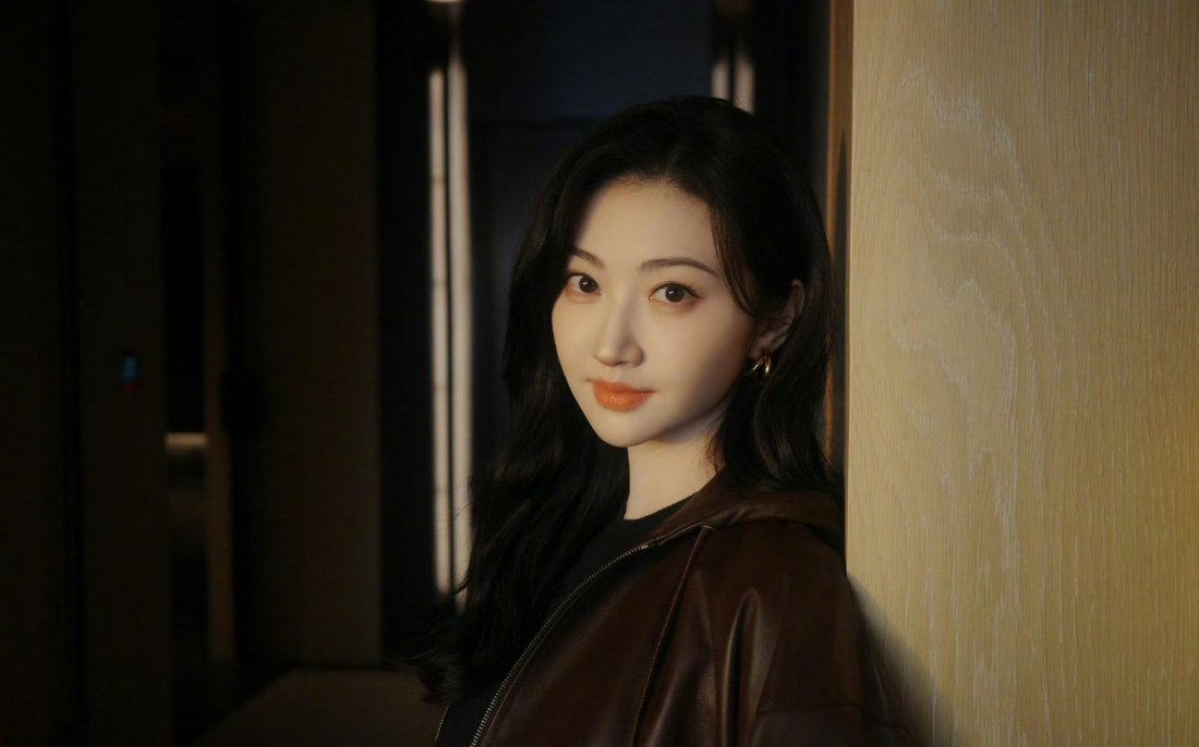 浪漫没有算法，景甜却会在每一个日常的瞬间出现