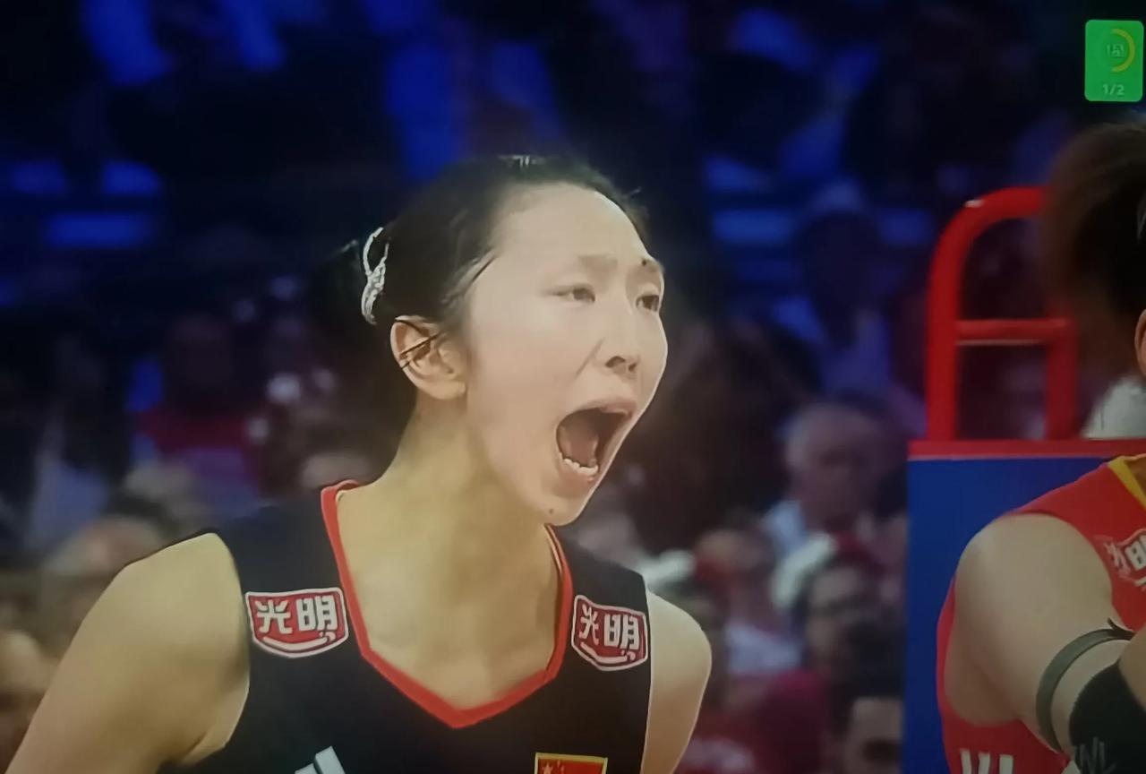 世联赛中国女排最新消息！第一局中国女排25-17波兰女排！中国女排赢下第一局！