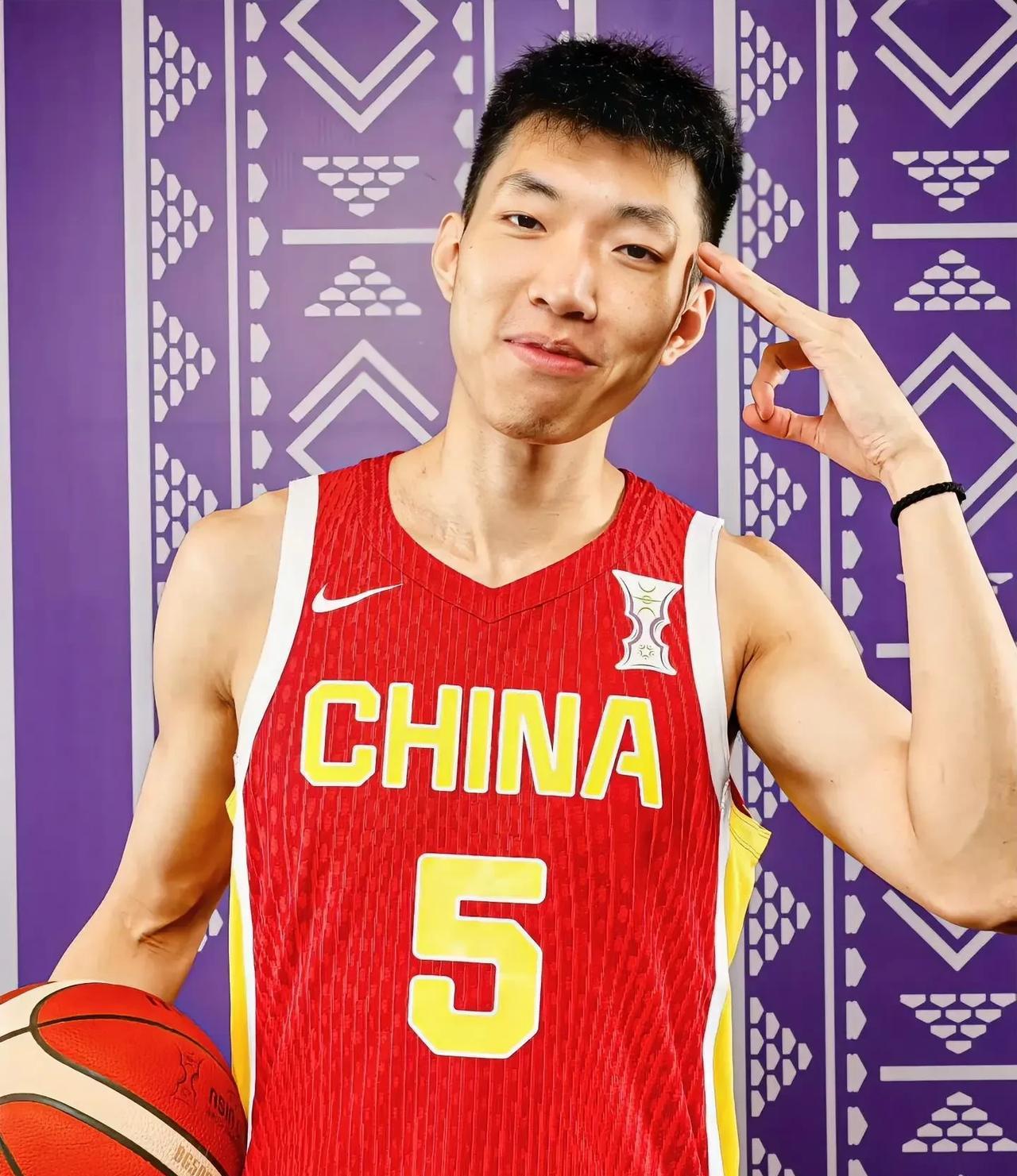 廖三宁真的是个迷，越来越让人看不懂，你说他联赛打那么好，可是到了国家队他的