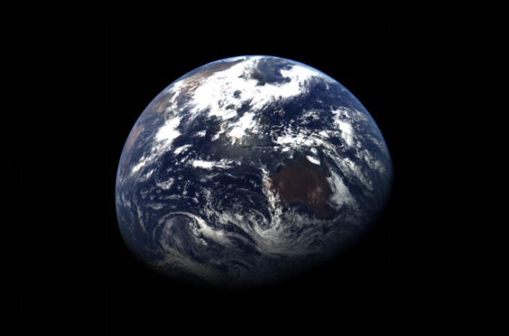 天问二号探测器拍摄的地月影像图发布，人类真的好渺小。蓝色的星球，据说居住着81亿