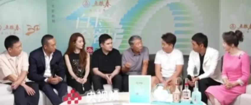 郑导白玉兰采访时提到平津侯的人选胡军也可以演，但是胡军演就有点太顺理成章了。这里