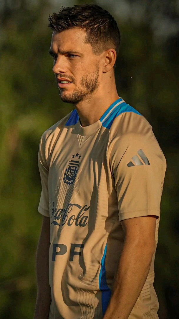 🚨🇦🇷乔瓦尼·洛塞尔索能否参加2026年世界杯仍存在很大的不确定性。距