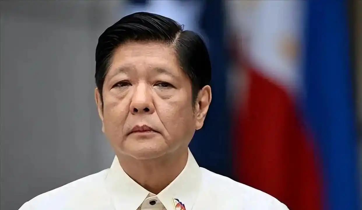 菲律宾瑟瑟发抖，不敢说话！ 8月5日，菲律宾总统府发言人面对记者追问，罕见地