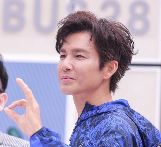 许久没有消息的钟汉良冲上热搜原因是他一个举动让人实在费解，他点了一杯冷萃咖啡，