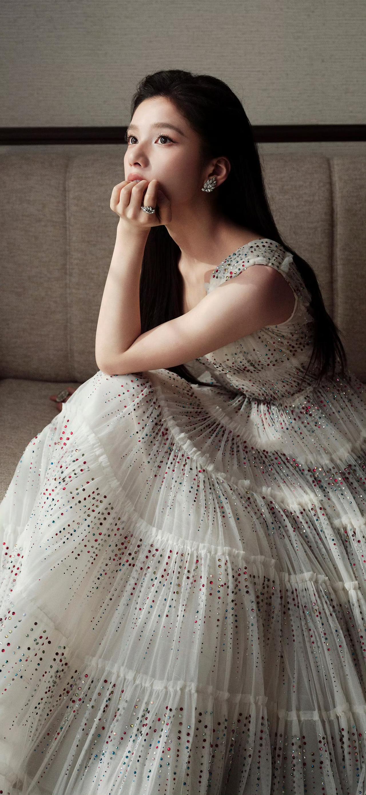 美女壁纸-第5755期-张婧仪