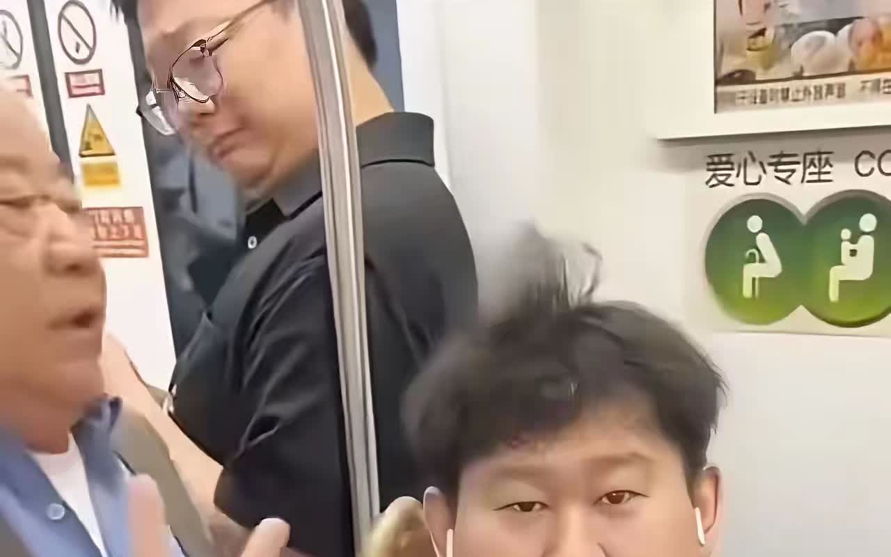 这小伙，绝对是胜利者，是感天动地的英模颁奖词：他以实际行动挑战传统道德，撩拨