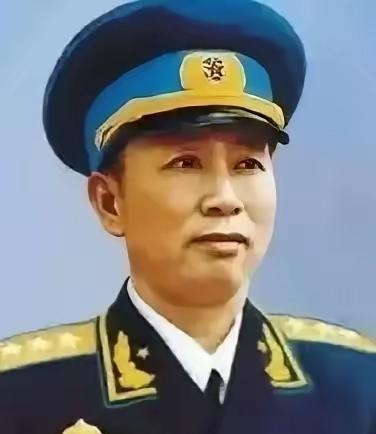 1939年，在苏联留学的刘亚楼，突然听说他在延安的妻子改嫁了，顿觉天塌地陷：“我