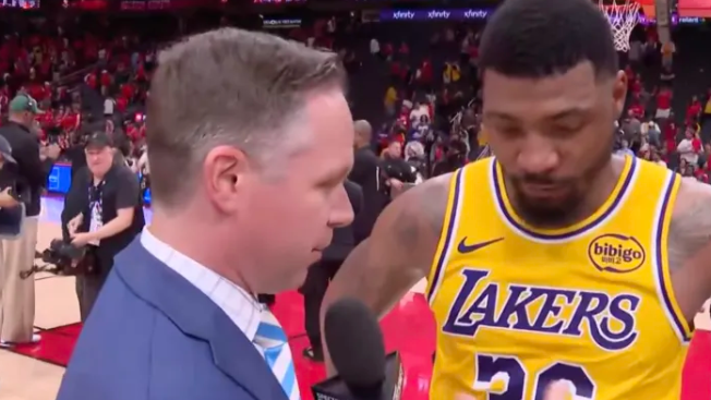 NBA季后赛，湖人球员马库斯-斯马特接受了记者采访：“我每天都心怀感恩，因为我的