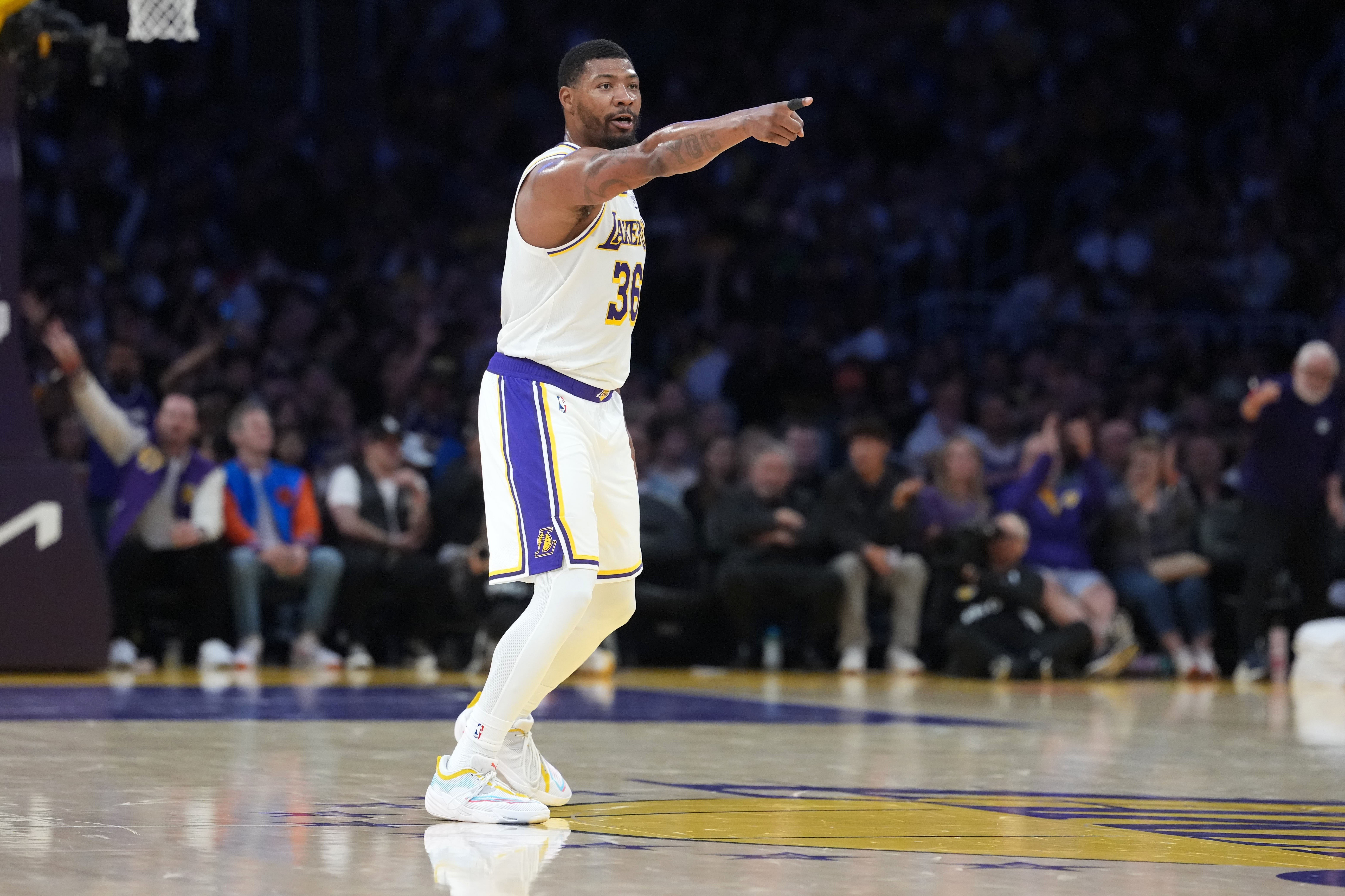 斯玛特打的这么好，但是已经32岁了，真的要给合同嘛???总感觉给了合同又