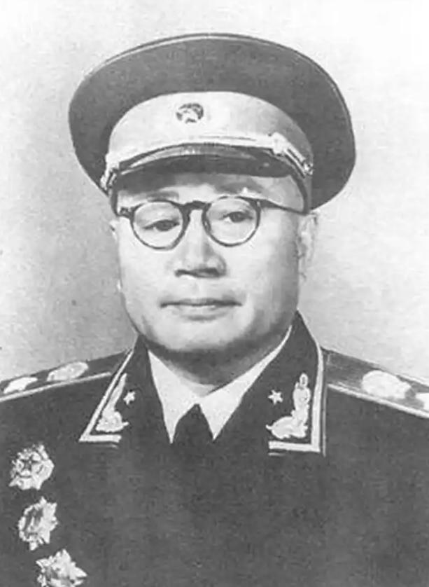 1986年10月7日，刘伯承在北京病逝。临终前他对妻子和孩子说：“杀害小华北的凶