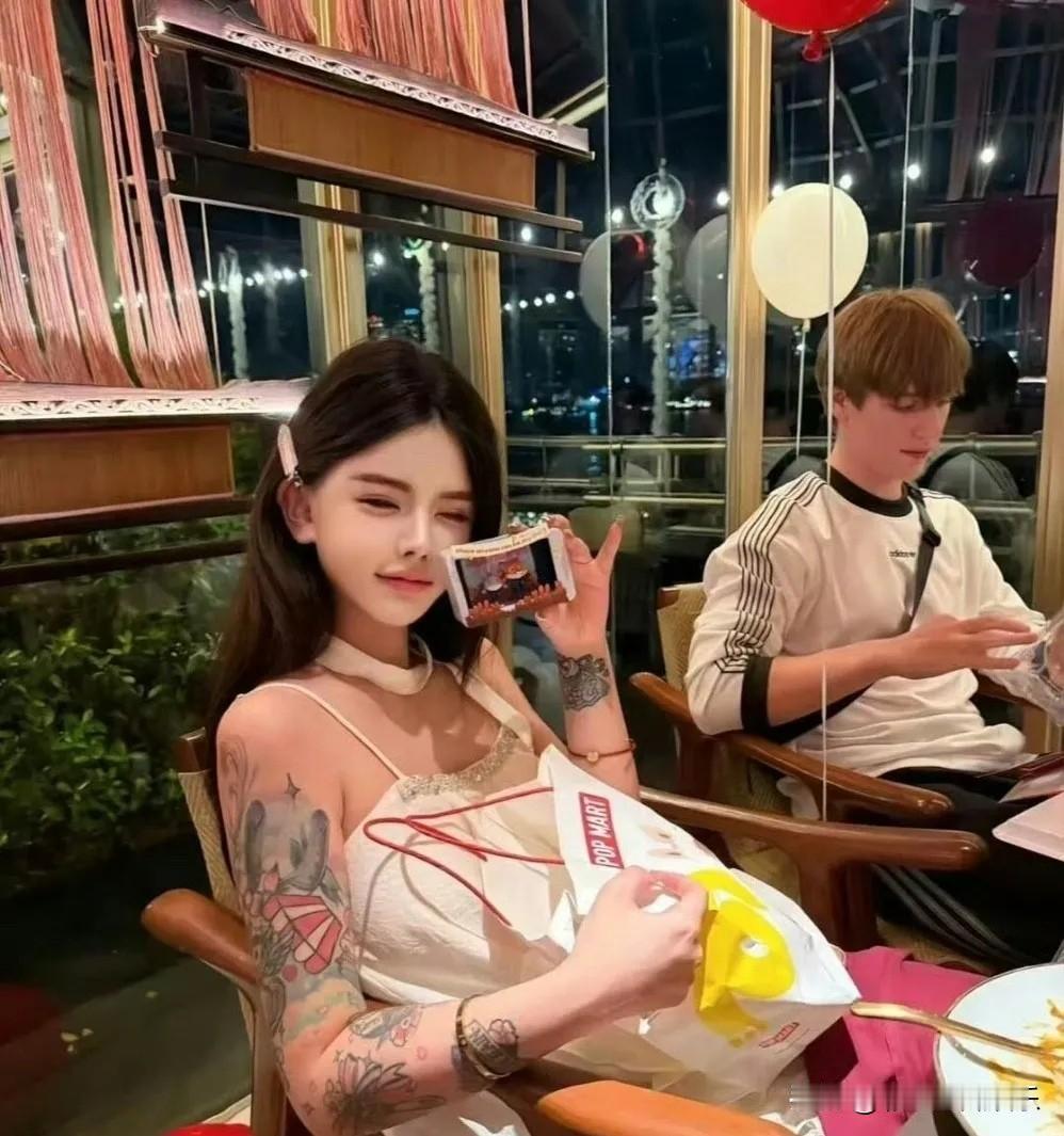 韩安冉被骗100万，我一点都不意外，她原生家庭严重缺爱，把爱情当饭吃，她不被骗谁