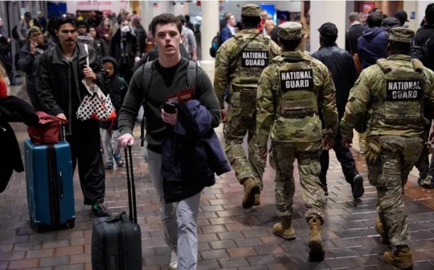 美国的大门彻底关上了。特朗普宣布三个重大决定：一、美国不接纳第三世界国家的人