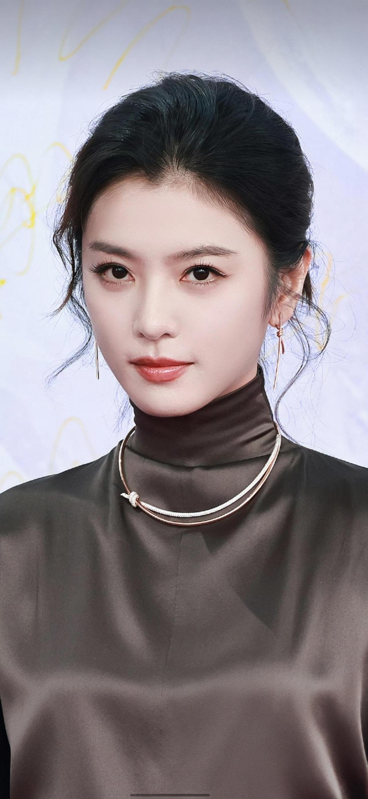 我觉得她比陈好看