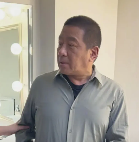 当下，全网络最后悔的明星非丁勇岱莫属了！如果说刘仪伟、赵亮是因许久未曾公开露