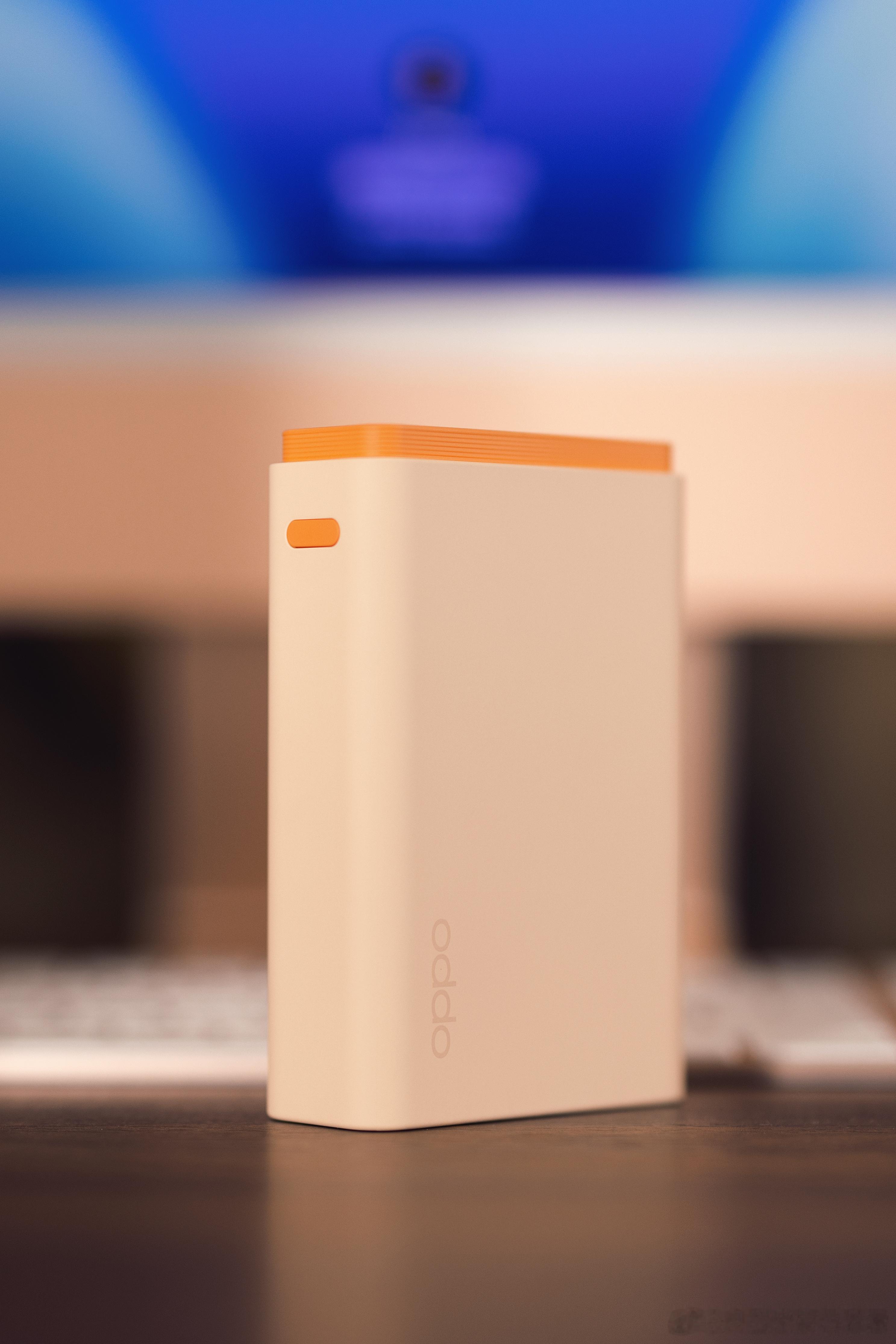 OPPO新的15000mAh 的 SuperVOOC 移动电源和 12...