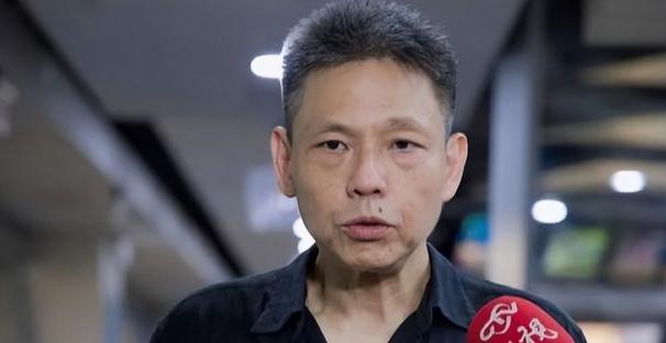 不是所有退伍兵都能拿到！谢寒冰一句“不容小觑”，点破了大陆这张新证件的真正底牌。