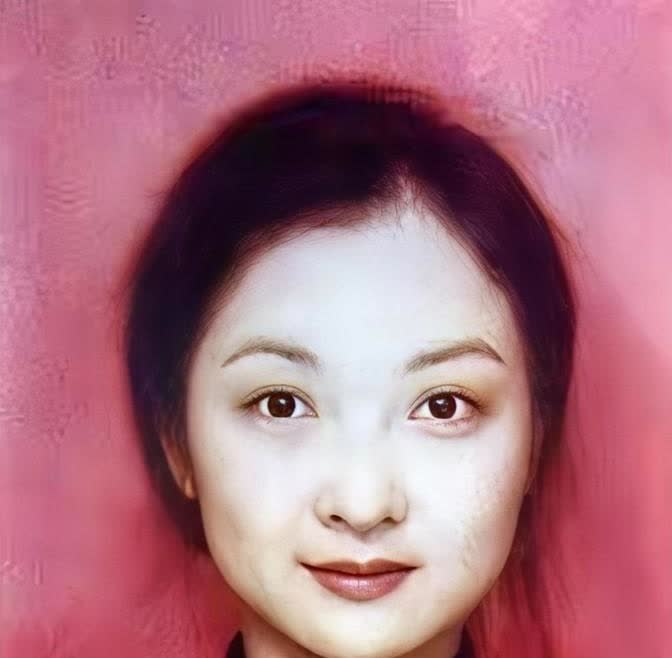 赖昌星这个人，大家可能都知道，当年是个大老板，干了不少违法的事。他有个特