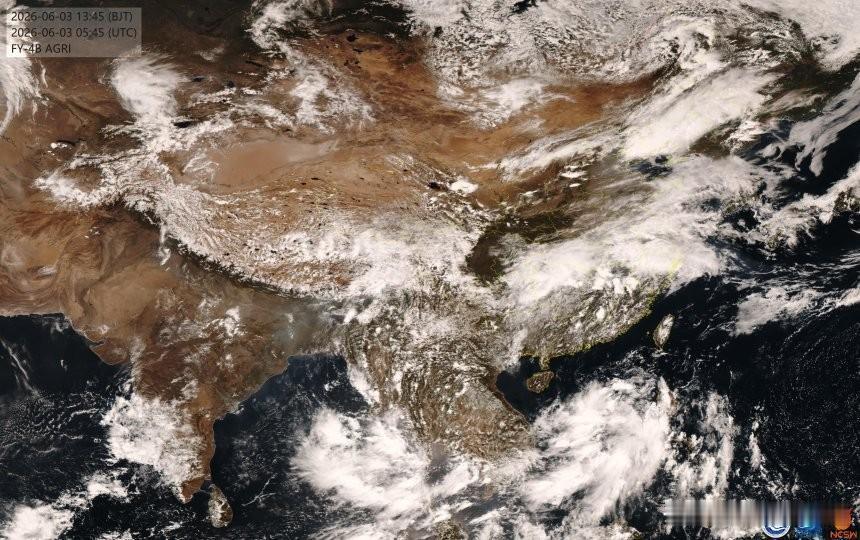 ［河北中南部警惕强对流］从雷达云图看，我省秦皇岛唐山等地正在受红紫色回波影响，对