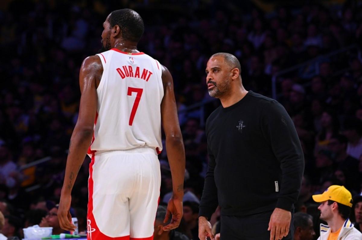 阿门放话新赛季目标！投篮要更准，最佳防守阵容想年年进看NBA上咪咕视频，火箭今