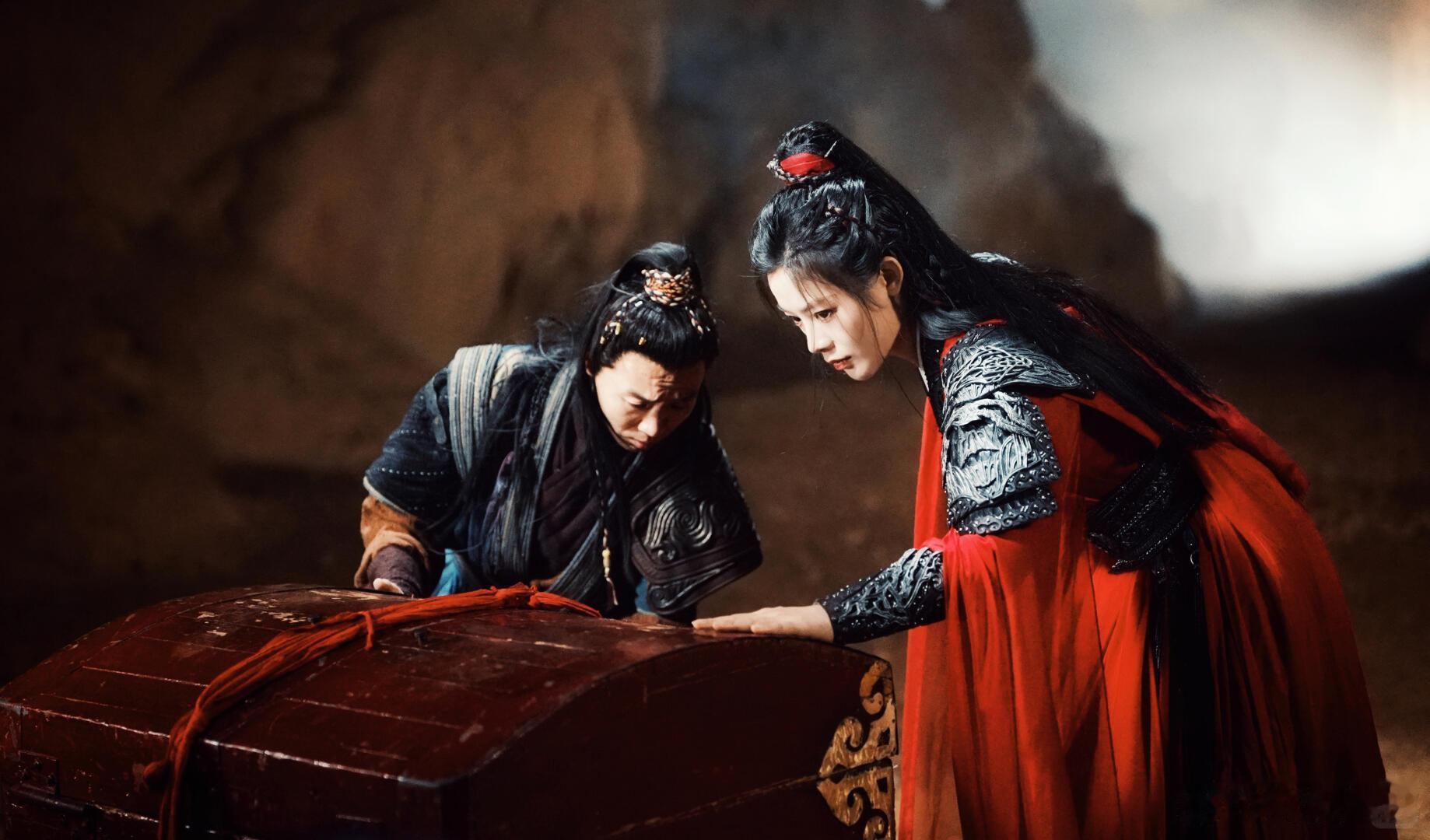 央视春节戏曲晚哙陈丽君少侠形象太飒了谁懂啊！春戏晚红衣少侠一出场直接封神，越剧