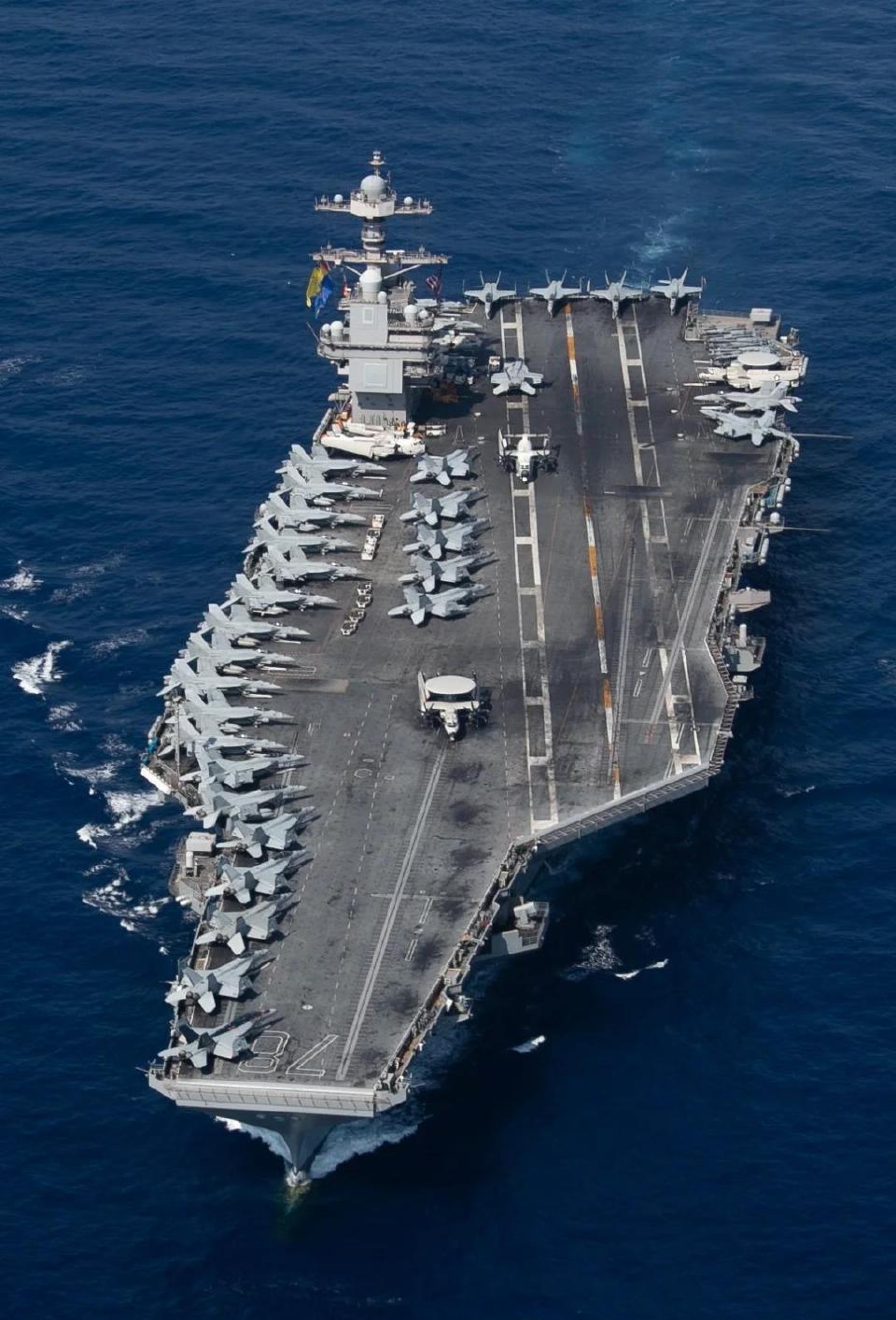 冷战后美国海军造舰之路可谓步履维艰。投入巨资研发的新型水面舰艇，竟没有一型能顺利