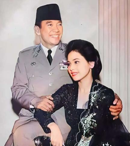 1959年，印尼总统苏加诺秘密访问日本，日本知道他好色，所以特意挑了一个19岁的