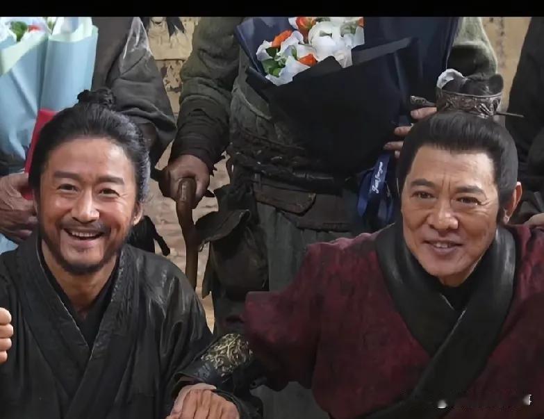 江湖地位直接卡死角色选择，甄子丹直接拒绝《镖人》主演。吴京身兼监制主演