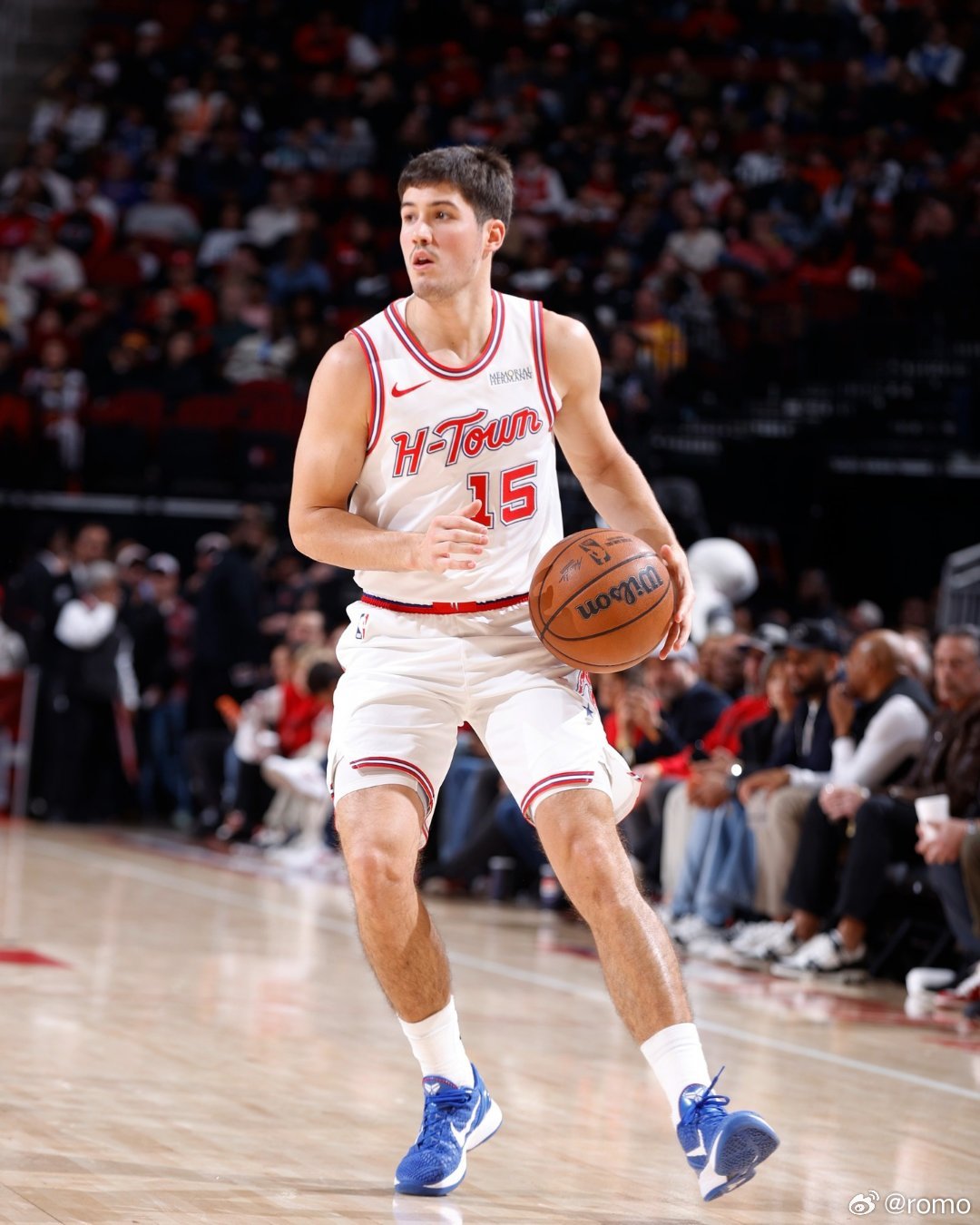 谢泼德成为了NBA历史上第三位在生涯前两年内，单场送出至少14次助攻且零失误的球