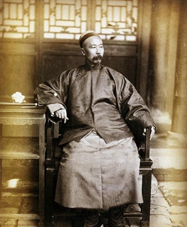 李鸿章小妾冬梅到底有多美？1864年珍贵照片展现16岁的她樱桃小口，容貌非常出众