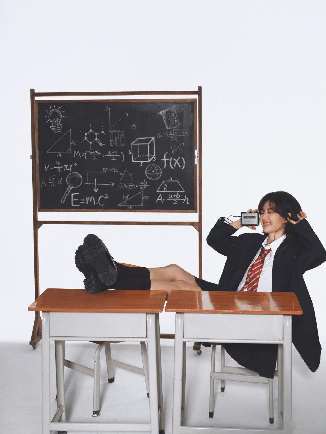 孙千现代孙千现代造型亮眼吸睛，气质贴合各类现代场景，超盼新现代剧，坐等解锁更