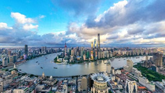 8月份上海市外贸保持两位数增长